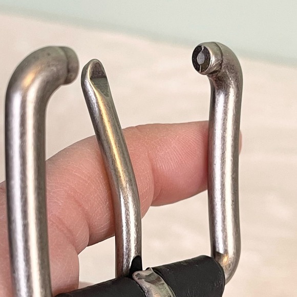 DENIZEN From Levi's Men's Black Synthetic Leather Buckle Belt Size XL 40-44 - Picture 2 of 8